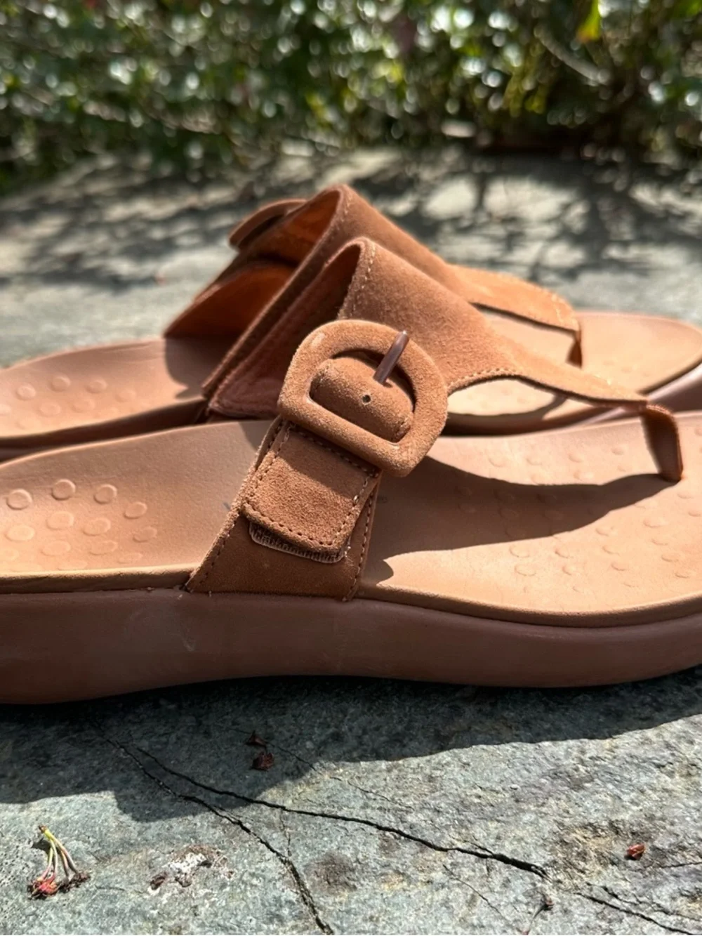 Vionic Activate Rx Recovery Suede Thong Sandals in Argan Brown - Picture 4 of 9